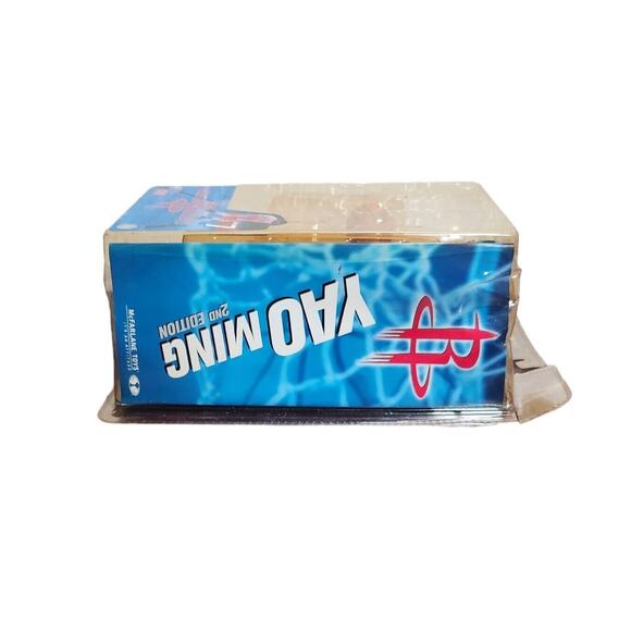 McFarland NBA Yao Ming Houston Rockets 2nd Edition Series 7 (2004) Sealed - Picture 4 of 6